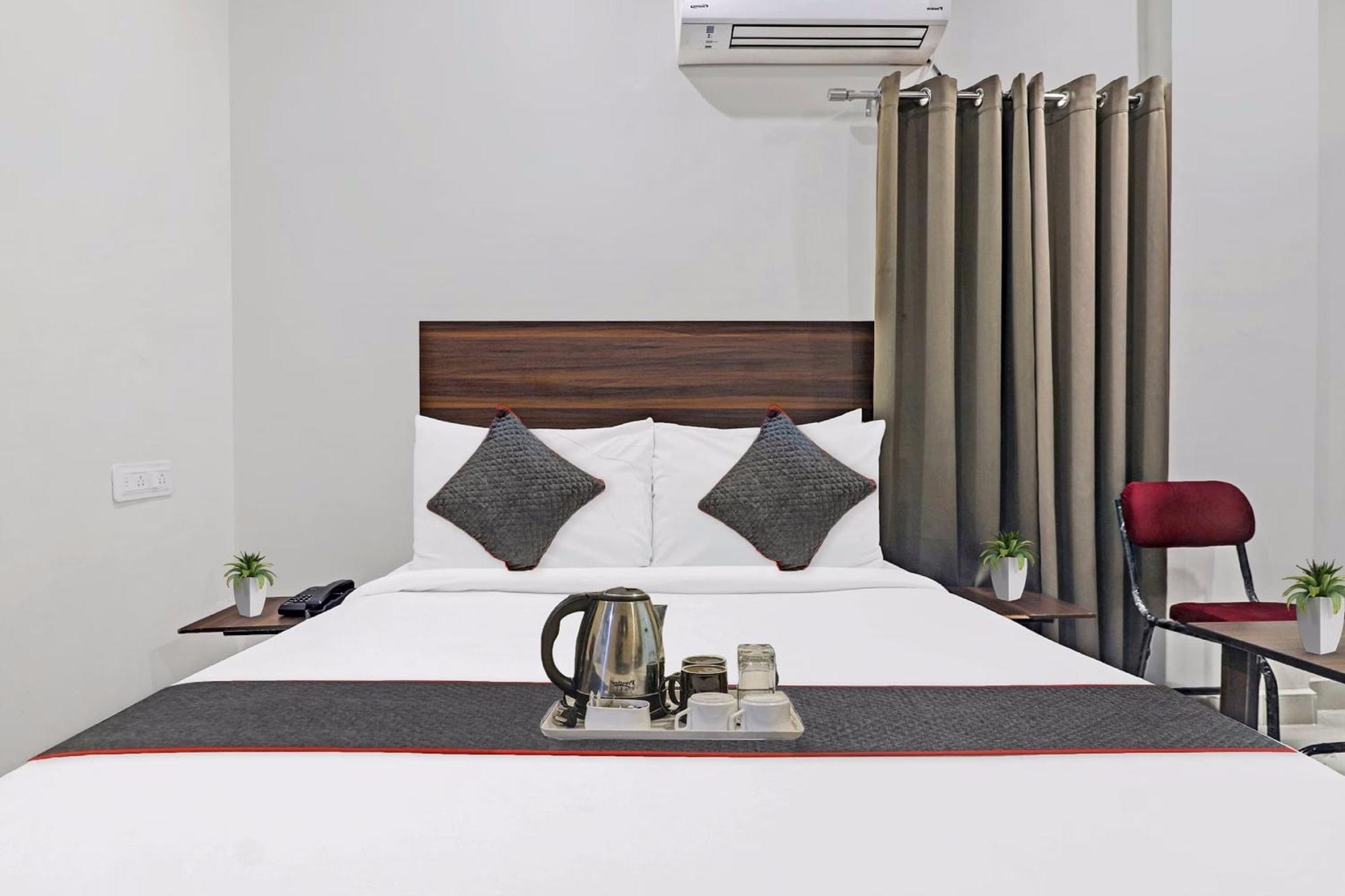 Collection O White House Near Kims Kondapur Hotel Kondapur  Exterior photo